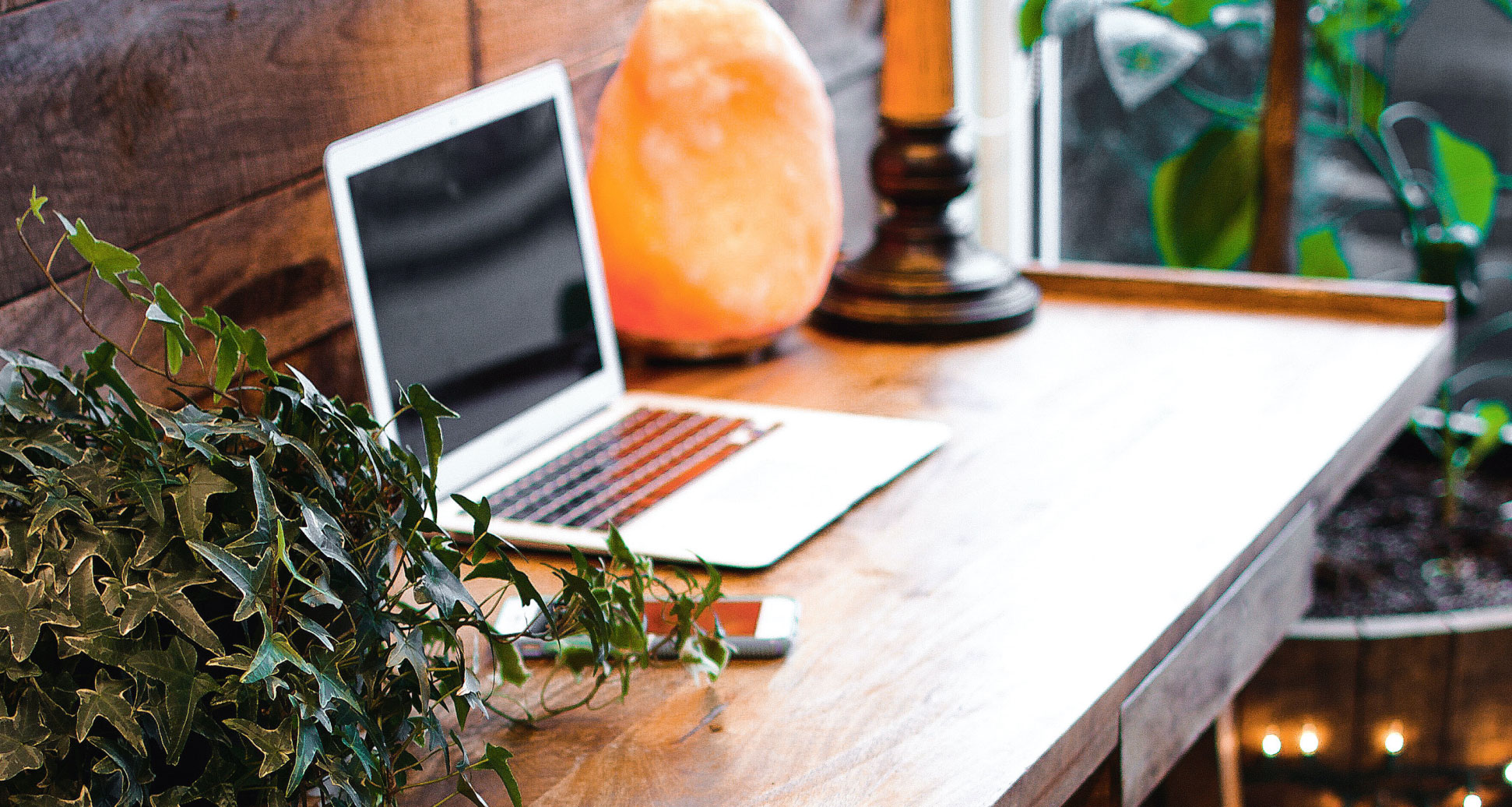 Verolead_Leadership_Consultancy_Home_Working_Design_Desk